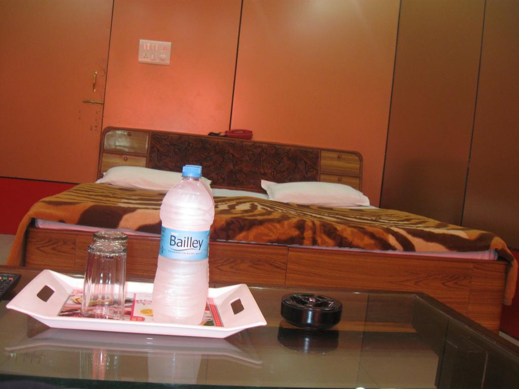 Hotel Shiv Ganga Rishīkesh Rum bild