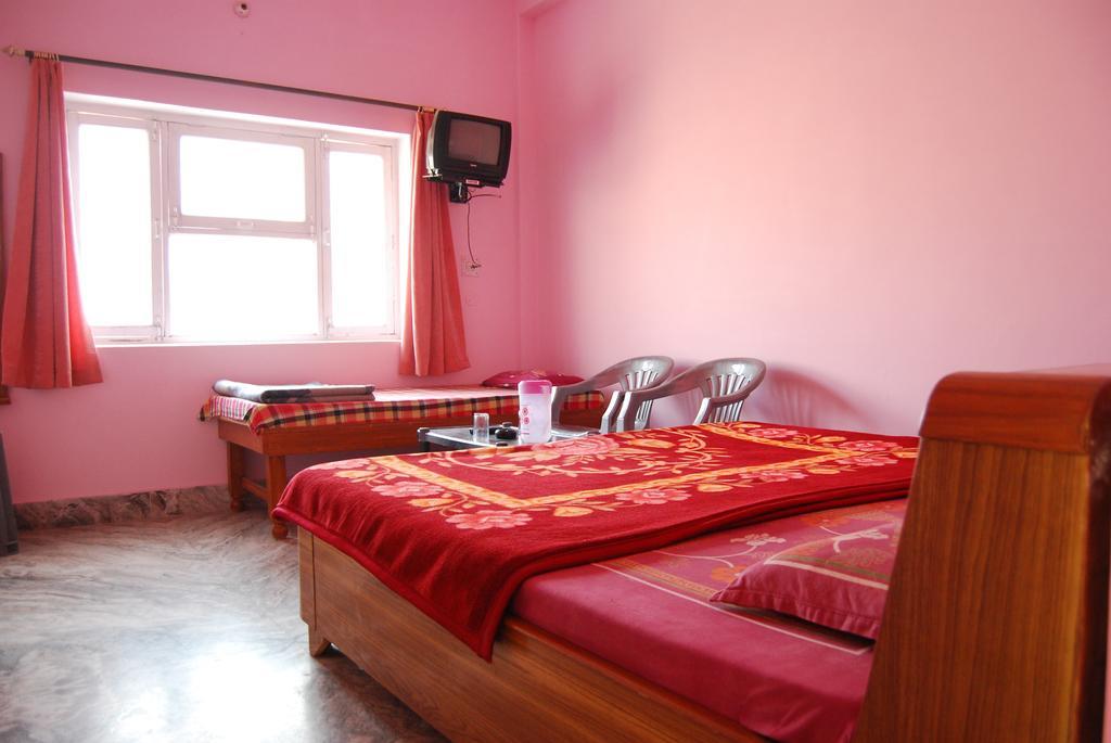 Hotel Shiv Ganga Rishīkesh Exteriör bild